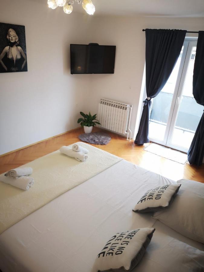 Apartment Biggy Ровінь Екстер'єр фото