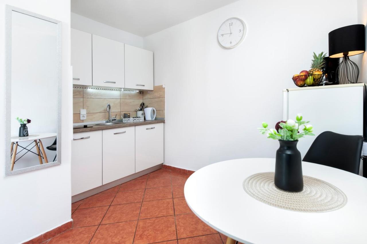 Apartment Biggy Ровінь Екстер'єр фото