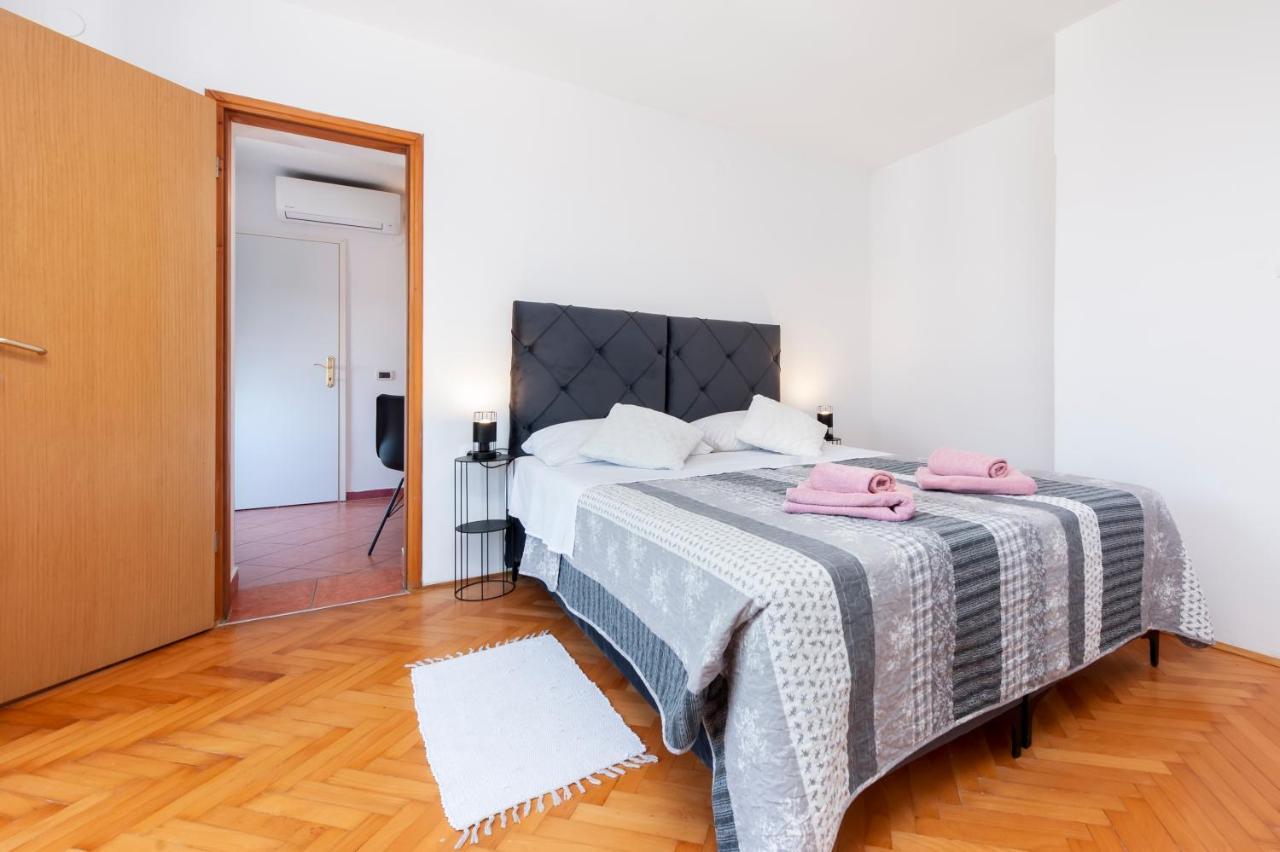 Apartment Biggy Ровінь Екстер'єр фото